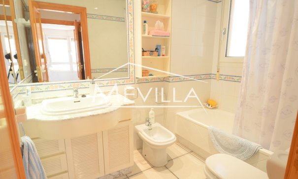 Reventas - Chalet / Villa - Orihuela Costa - Punta Prima