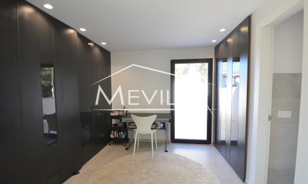 Reventas - Chalet / Villa - Orihuela Costa - Cabo Roig