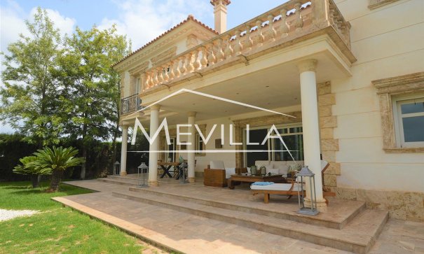 Reventas - Chalet / Villa - Orihuela
