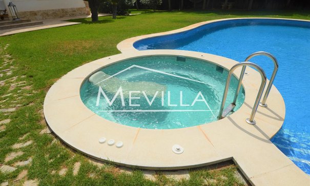 Reventas - Chalet / Villa - Orihuela