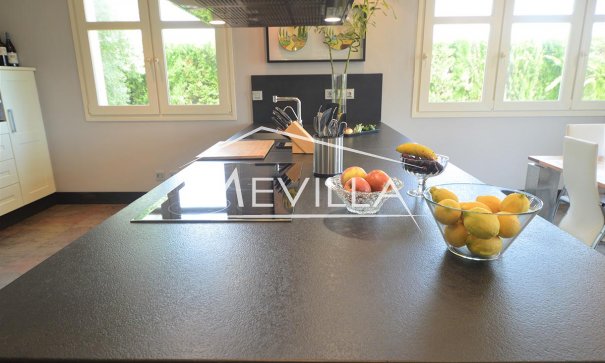 Reventas - Chalet / Villa - Orihuela