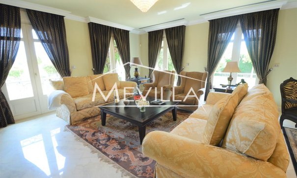 Reventas - Chalet / Villa - Orihuela