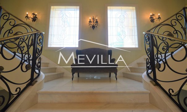 Reventas - Chalet / Villa - Orihuela