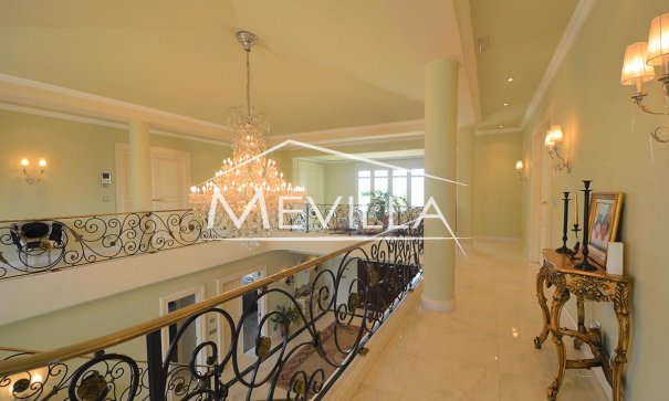 Reventas - Chalet / Villa - Orihuela