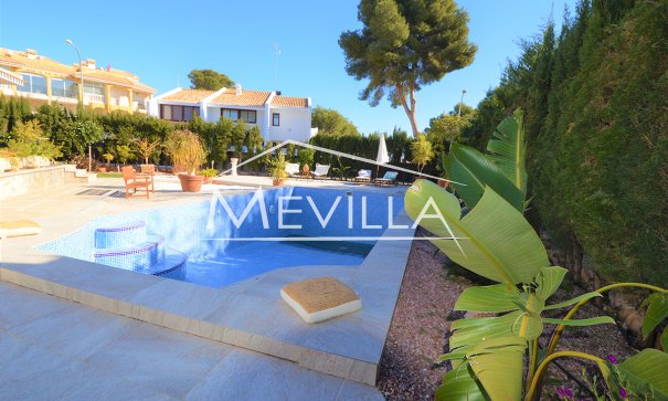 Resales - Villa - Orihuela Costa - Campoamor
