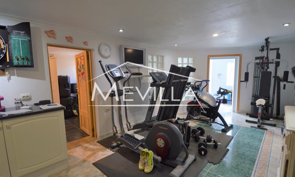 Salg (Resales) - Villa - Orihuela Costa - Villamartin