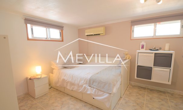Salg (Resales) - Villa - Orihuela Costa - Villamartin