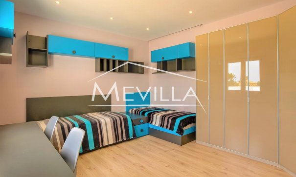 Reventas - Chalet / Villa - Orihuela Costa - Cabo Roig