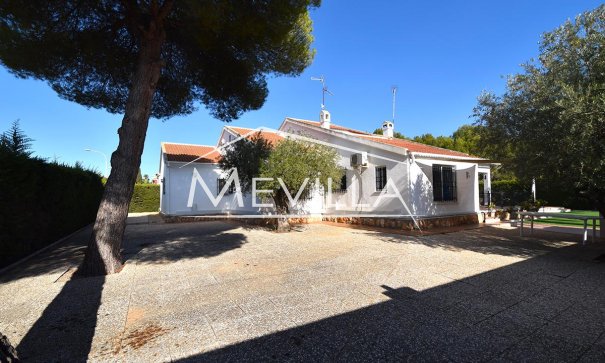 Wederverkoop - Villa - Orihuela Costa - Campoamor