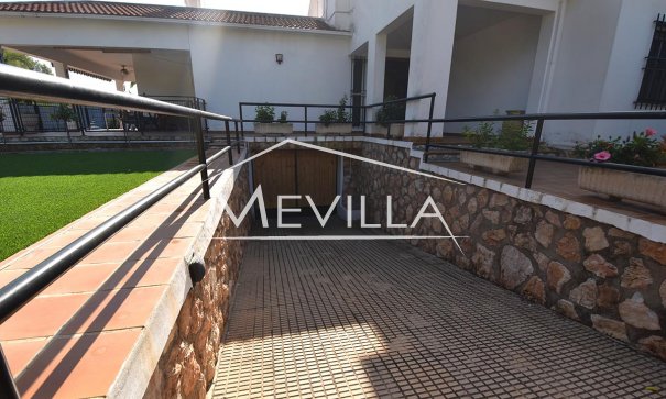 Wederverkoop - Villa - Orihuela Costa - Campoamor
