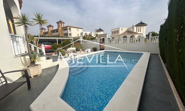 Verkäufe - Villa - Orihuela Costa - Lomas de Cabo Roig