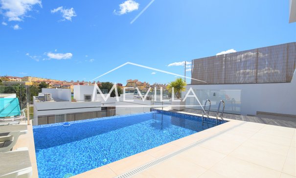 Salg (Resales) - Villa - Orihuela Costa - Villamartin