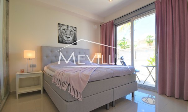 Salg (Resales) - Villa - Orihuela Costa - Villamartin