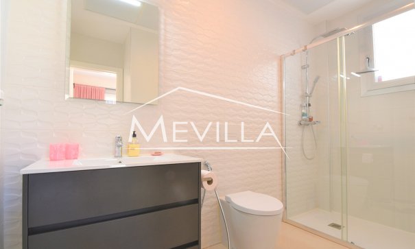 Salg (Resales) - Villa - Orihuela Costa - Villamartin