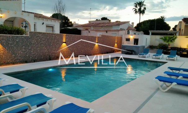 Verkäufe - Villa - Orihuela Costa - La Zenia