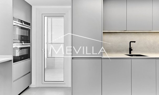 Front Line only - Flat / Apartment - Orihuela Costa - Punta Prima