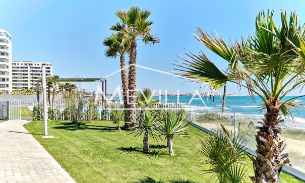 Front Line only - Flat / Apartment - Orihuela Costa - Punta Prima