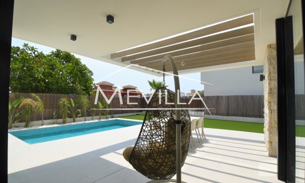 Resales - Villa - Orihuela Costa - Lomas de Cabo Roig
