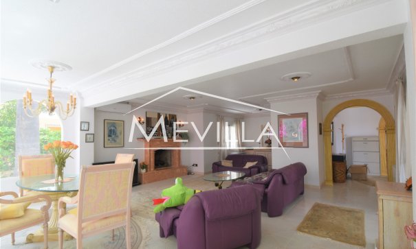 Reventas - Chalet / Villa - Orihuela Costa - La Zenia