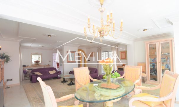 Reventas - Chalet / Villa - Orihuela Costa - La Zenia