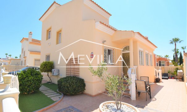 Reventas - Chalet / Villa - Orihuela Costa - Playa Flamenca