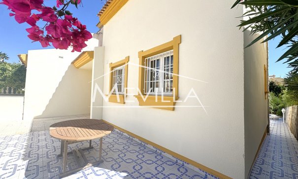 Reventas - Chalet / Villa - Orihuela Costa - Cabo Roig