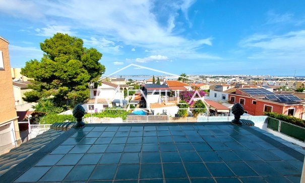 Resales - Villa - Torrevieja - Los Balcones