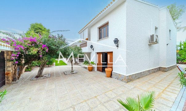 Resales - Villa - Orihuela Costa - Campoamor