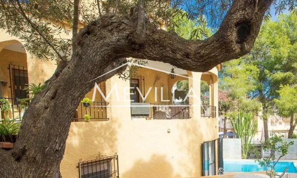 Reventas - Chalet / Villa - Orihuela Costa - Villamartin