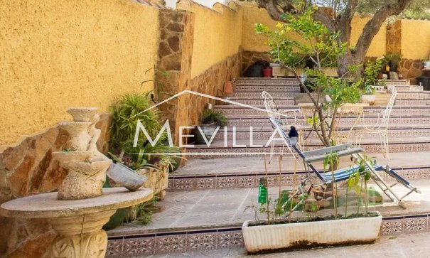 Reventas - Chalet / Villa - Orihuela Costa - Villamartin