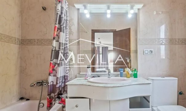 Reventas - Chalet / Villa - Orihuela Costa - Villamartin