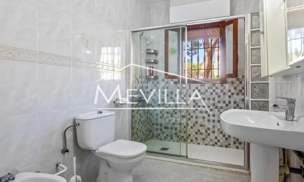 Reventas - Chalet / Villa - Orihuela Costa - Villamartin