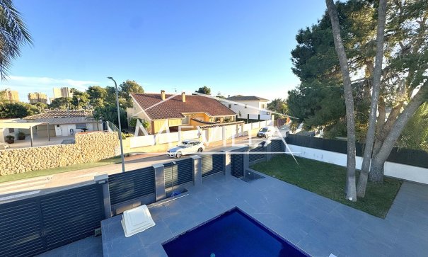 Reventas - Chalet / Villa - Orihuela Costa - Campoamor