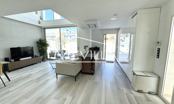 Reventas - Chalet / Villa - Orihuela Costa - Lomas de Cabo Roig