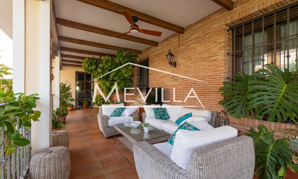 Resales - Villa - Torrevieja - La Veleta