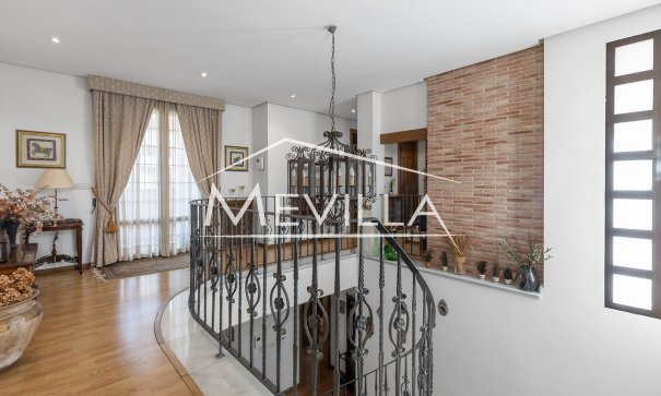 Resales - Villa - Torrevieja - La Veleta