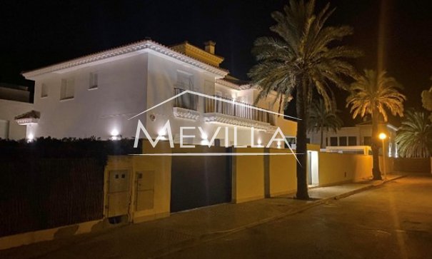 Salg (Resales) - Villa - Orihuela Costa - Cabo Roig