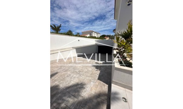 Salg (Resales) - Villa - Orihuela Costa - Cabo Roig
