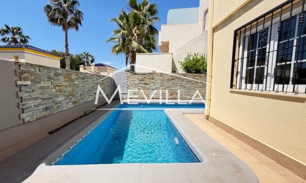 Salg (Resales) - Villa - Orihuela Costa - Villamartin
