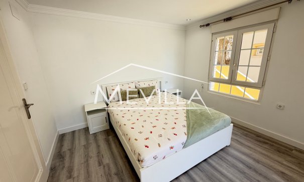 Salg (Resales) - Villa - Orihuela Costa - Villamartin