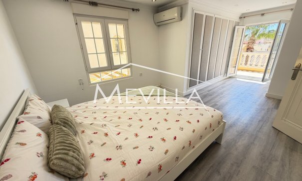 Salg (Resales) - Villa - Orihuela Costa - Villamartin