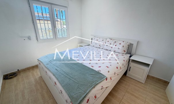 Salg (Resales) - Villa - Orihuela Costa - Villamartin