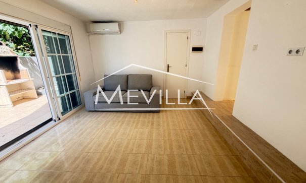 Salg (Resales) - Villa - Orihuela Costa - Villamartin