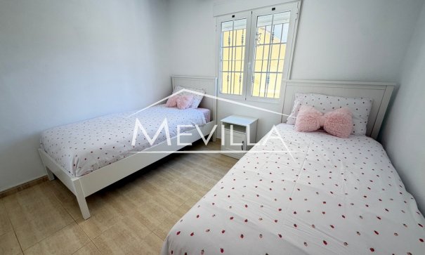 Salg (Resales) - Villa - Orihuela Costa - Villamartin
