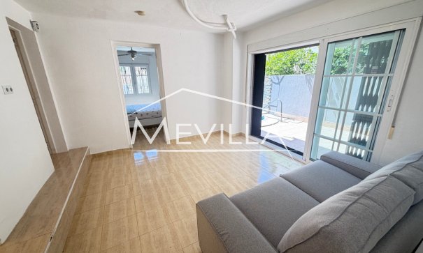 Salg (Resales) - Villa - Orihuela Costa - Villamartin