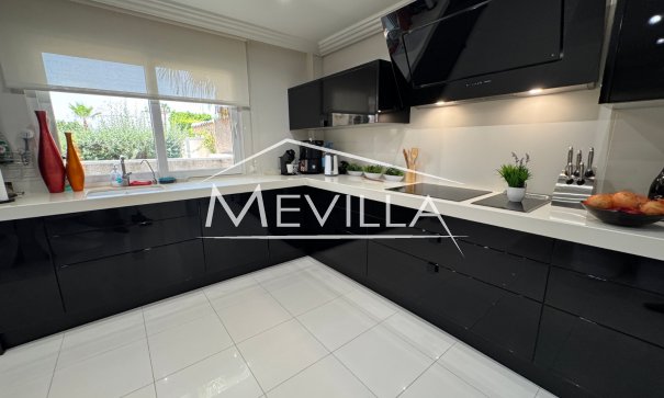 Resales - Villa - Orihuela