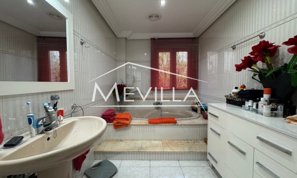 Resales - Villa - Orihuela