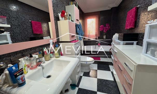 Resales - Villa - Orihuela