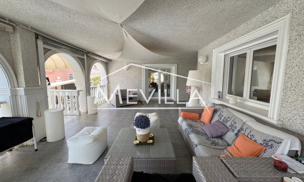 Resales - Villa - Orihuela