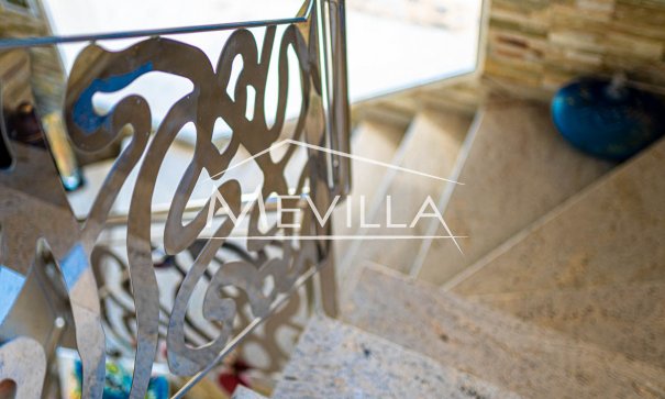 Återförsäljare - Villa - Orihuela